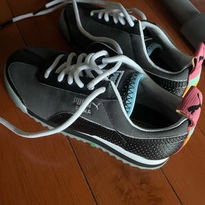 Puma boys shoes size 11C. New condition